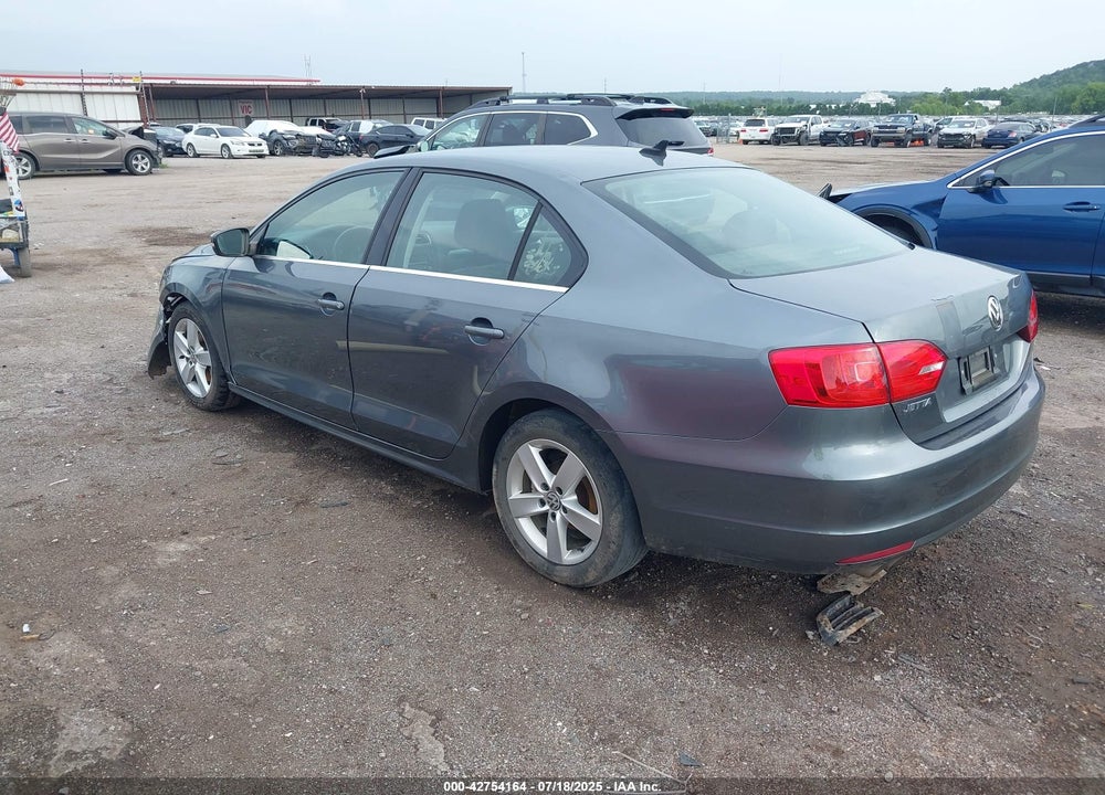 2014 VOLKSWAGEN JETTA VIN: 3VWLL7AJ4EM290524