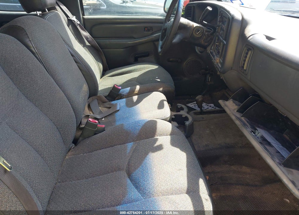 2005 CHEVROLET SILVERADO 1500 WORK TRUCK VIN: 2GCEK19V851310946