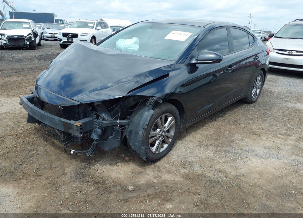 2017 HYUNDAI ELANTRA VIN: KMHD84LF9HU061607