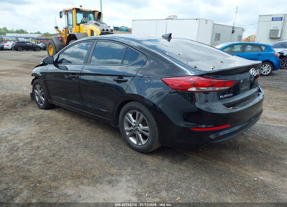 2017 HYUNDAI ELANTRA VIN: KMHD84LF9HU061607