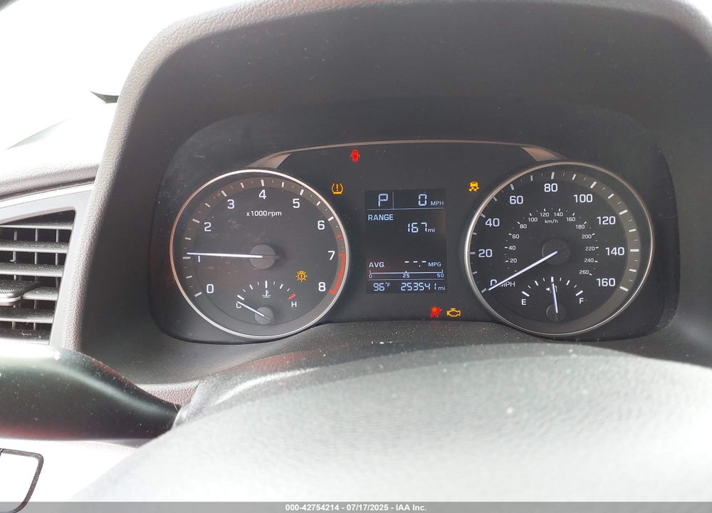 2017 HYUNDAI ELANTRA VIN: KMHD84LF9HU061607