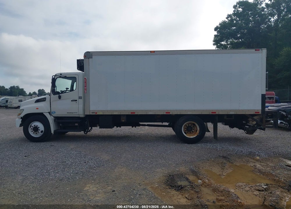 2011 HINO 258/268 VIN: 5PVNE8JP2B4S50255