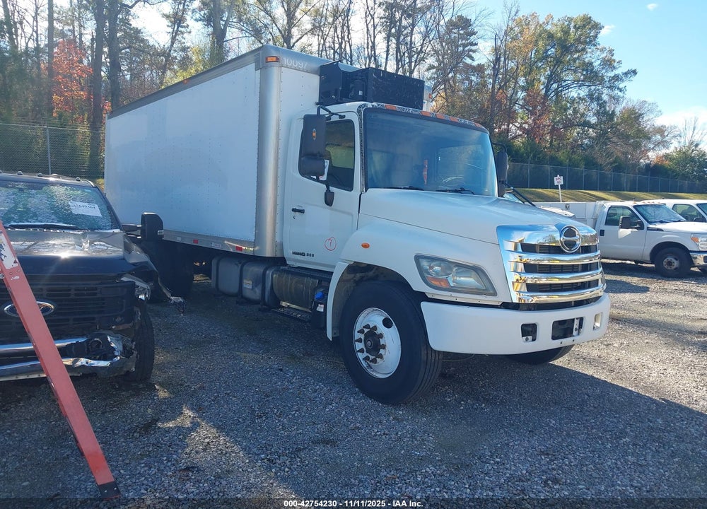 2011 HINO 258/268 VIN: 5PVNE8JP2B4S50255