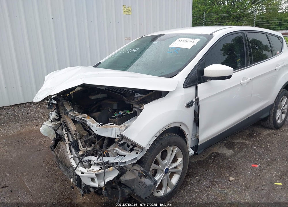 2017 FORD ESCAPE VIN: 1FMCU0GDXHUD94939