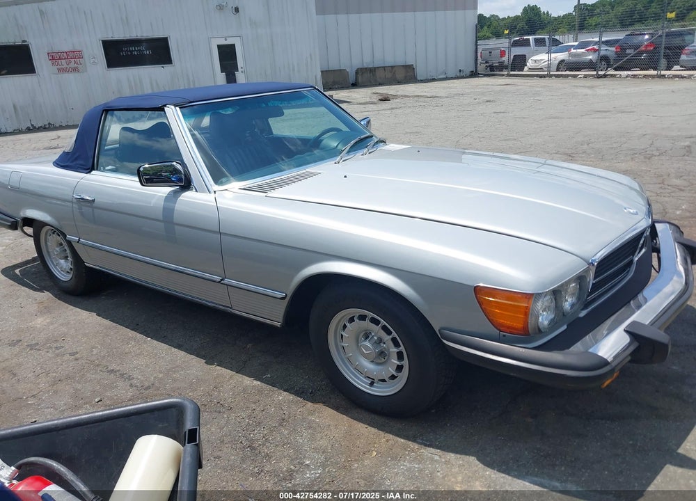 1977 MERCEDES CONVERTIBLE VIN: 10704412037139