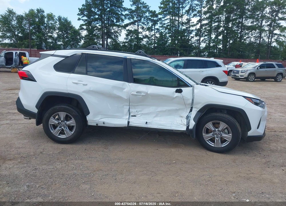 2023 TOYOTA RAV4 XLE VIN: 2T3W1RFV6PW267423