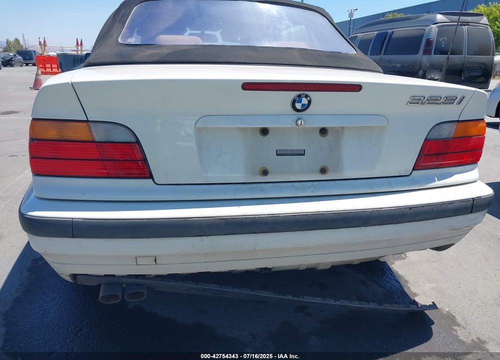 1998 BMW 323IC VIN: WBABJ8324WEM20127