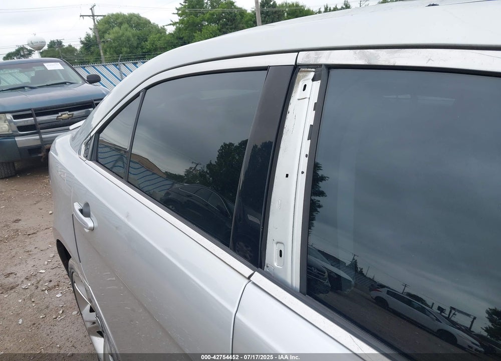 2010 FORD TAURUS VIN: 1FAHP2KT1AG117411
