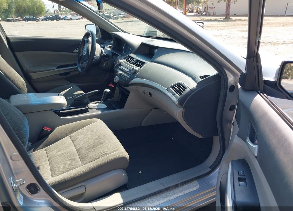 2010 HONDA ACCORD VIN: 1HGCP3F76AA018854