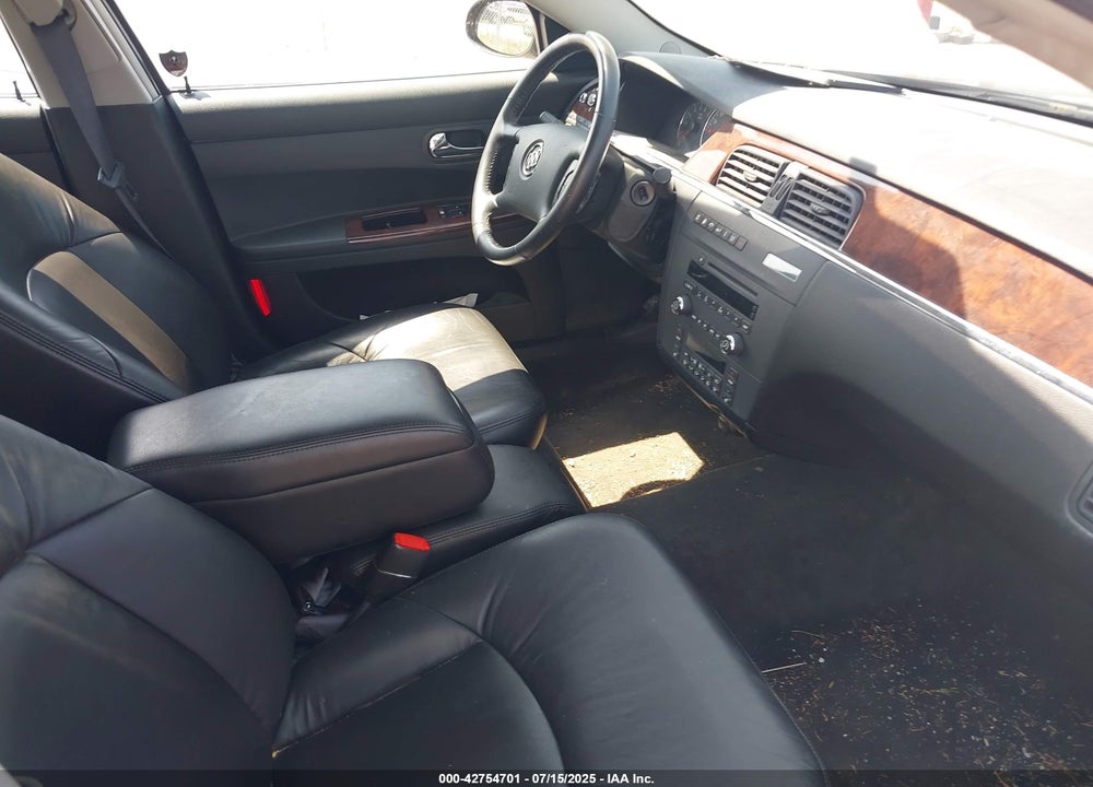 2008 BUICK LACROSSE VIN: 2G4WD582581272640