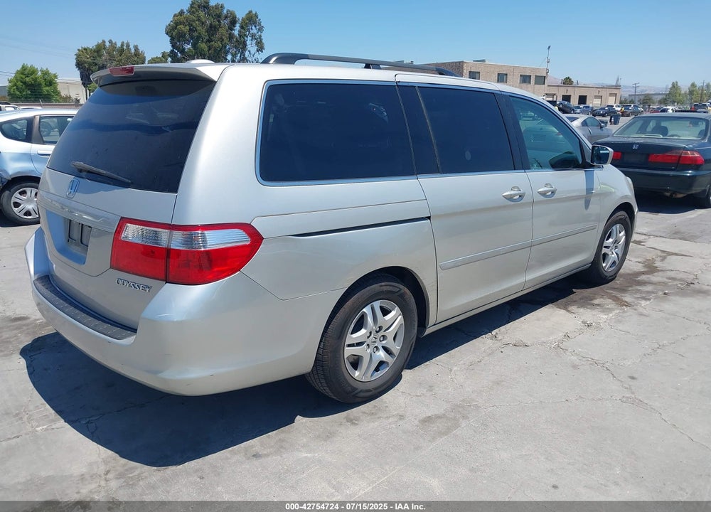 2005 HONDA ODYSSEY EX-L VIN: 5FNRL38725B113815