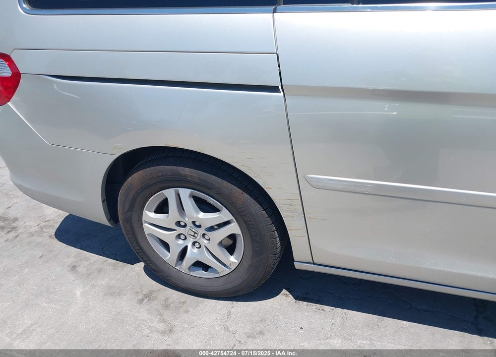 2005 HONDA ODYSSEY EX-L VIN: 5FNRL38725B113815