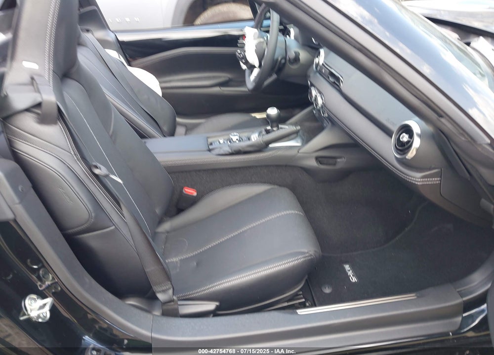 2025 MAZDA MX-5 MIATA RF GRAND TOURING VIN: JM1NDAM7XS0653445