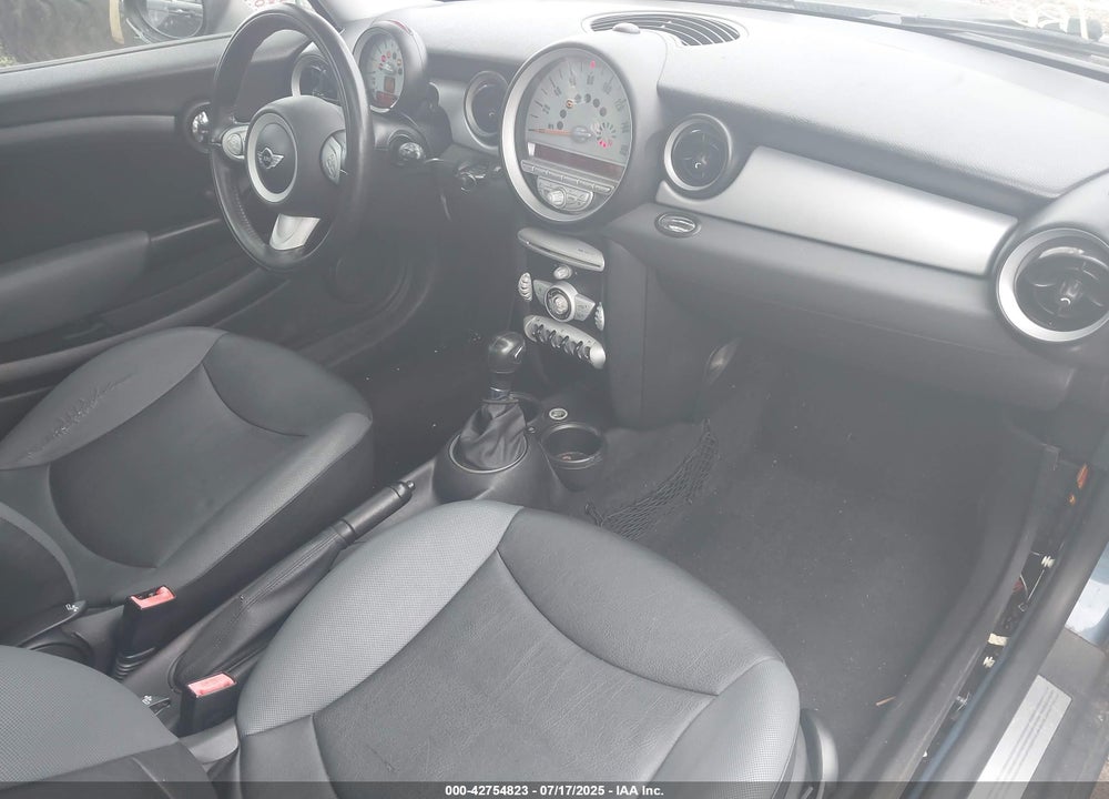 2010 MINI COOPER VIN: WMWMF3C55ATZ64356