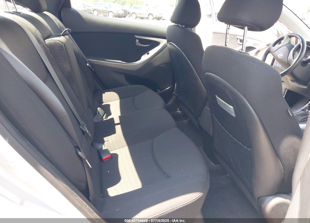 2016 HYUNDAI ELANTRA VIN: KMHDH4AE4GU566561