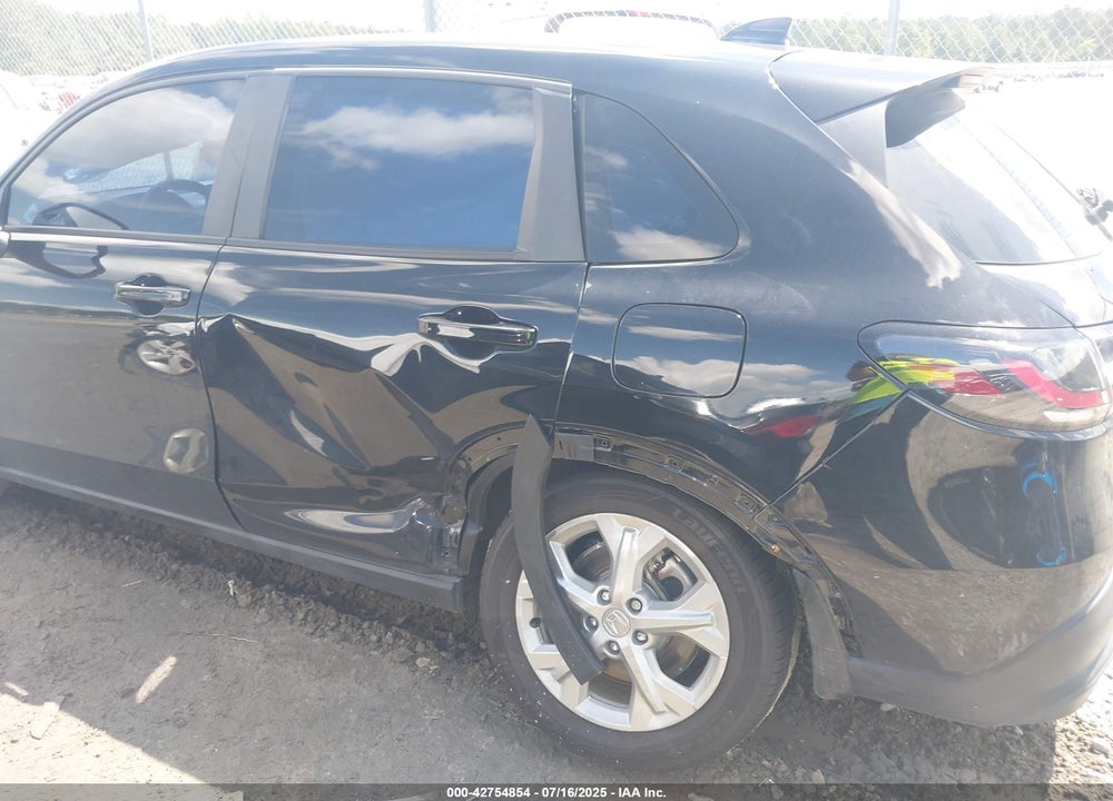 2023 HONDA HR-V VIN: 3CZRZ1H30PM705528
