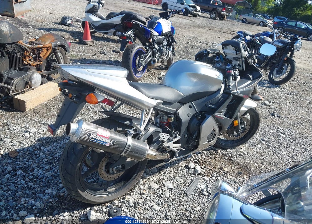 2003 YAMAHA YZFR6 L VIN: JYARJ06E33A007493
