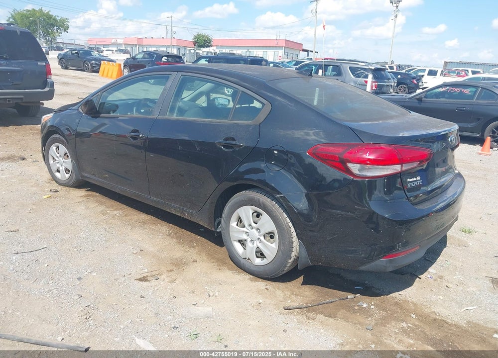2017 KIA FORTE VIN: 3KPFL4A78HE096886