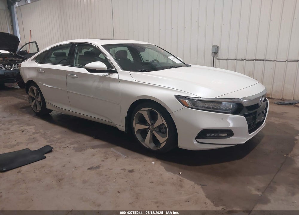 2018 HONDA ACCORD TOURING VIN: 1HGCV1F96JA195853