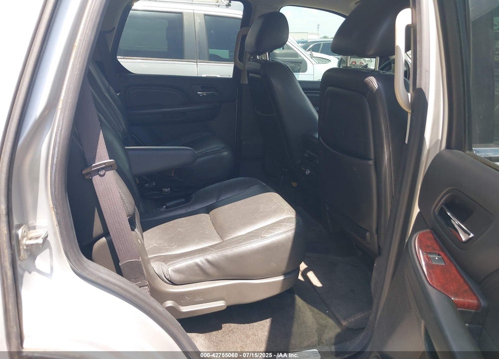 2013 CADILLAC ESCALADE VIN: 1GYS3AEF0DR219037