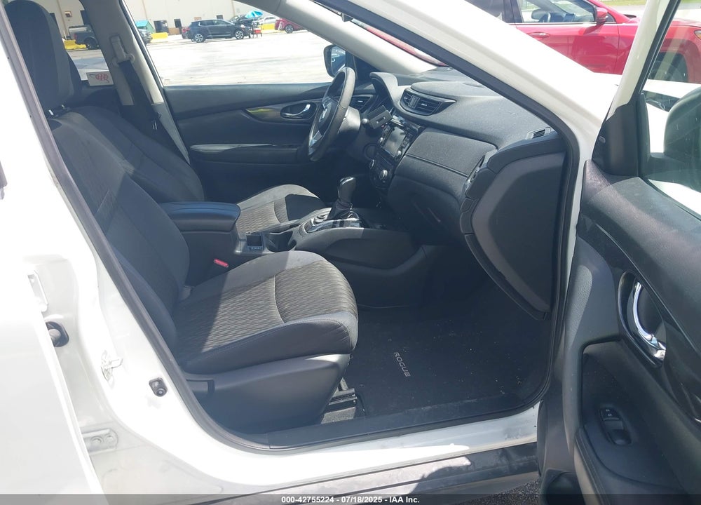2017 NISSAN ROGUE VIN: 5N1AT2MV5HC827690