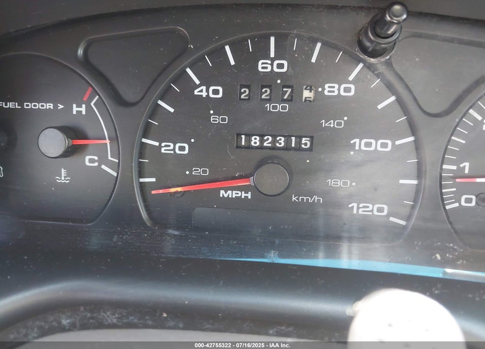 2001 FORD TAURUS SES VIN: 1FAFP55S21A112376