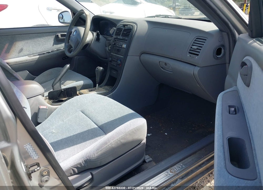 2004 KIA OPTIMA EX/LX VIN: KNAGD126845254748