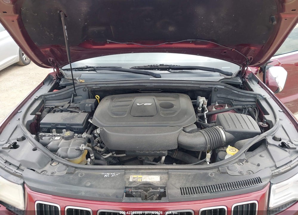 2016 JEEP GRAND CHEROKEE VIN: 1C4RJFBG8GC327174