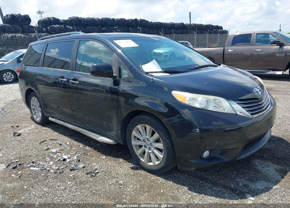 2013 TOYOTA SIENNA XLE 7 PASSENGER VIN: 5TDDK3DC8DS064047