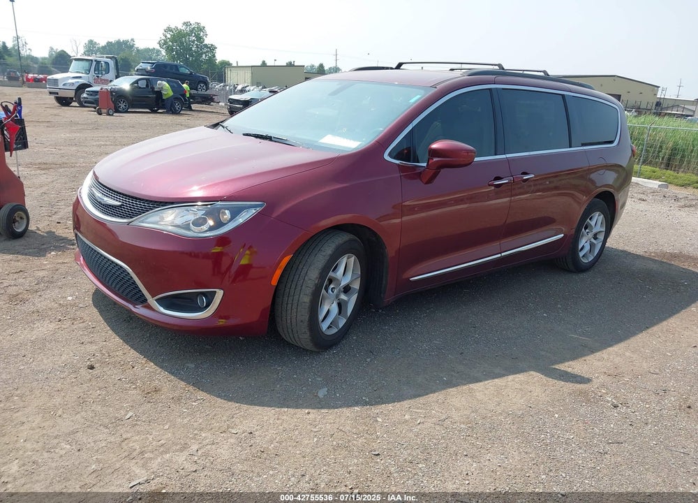 2017 CHRYSLER PACIFICA TOURING L VIN: 2C4RC1BG8HR660660
