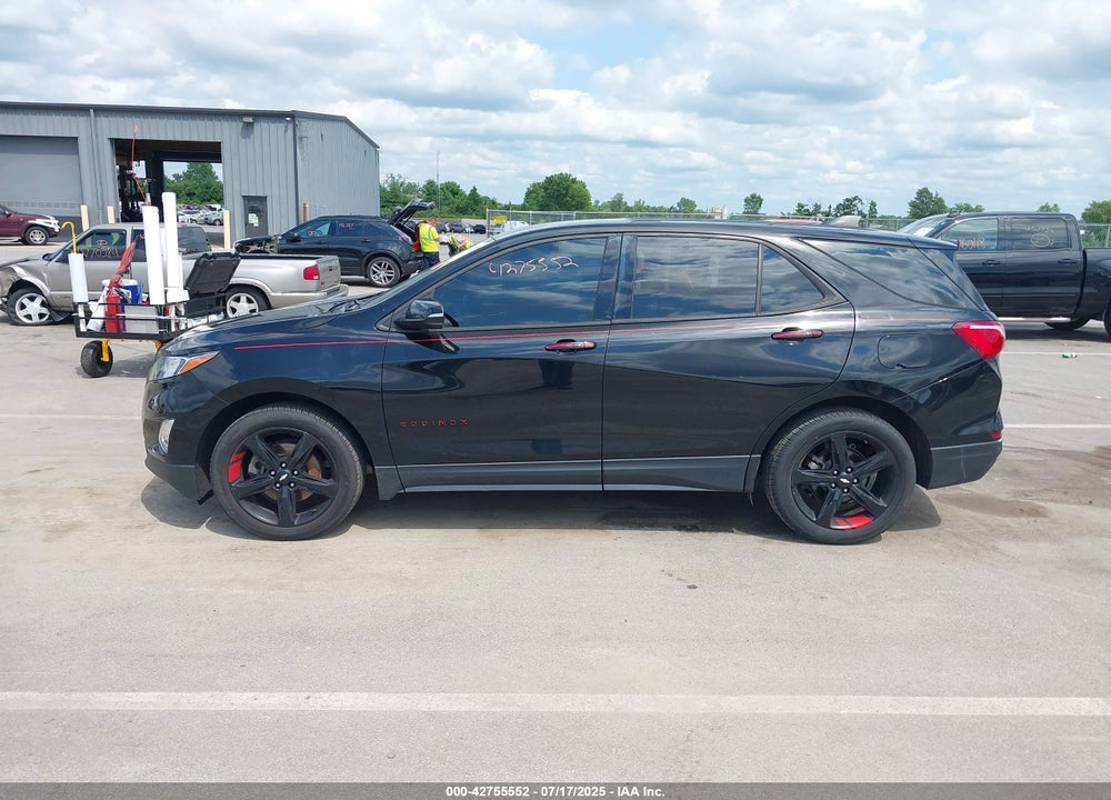2018 CHEVROLET EQUINOX LT VIN: 2GNAXKEX6J6260601