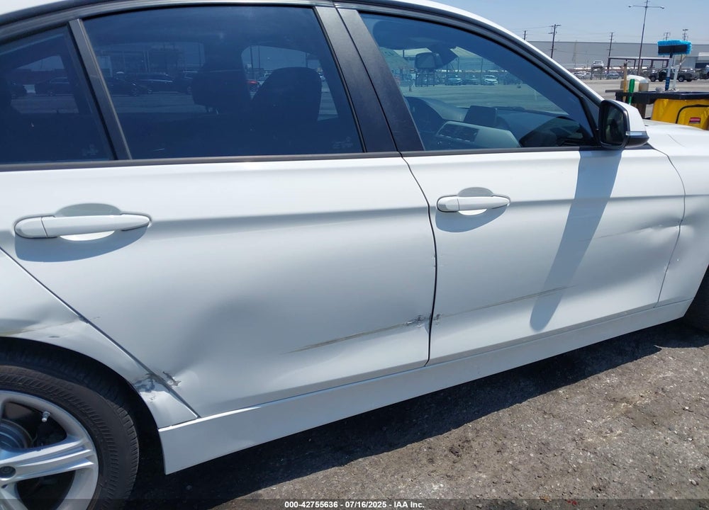 2015 BMW 3 SERIES VIN: WBA3B1C51FK141111