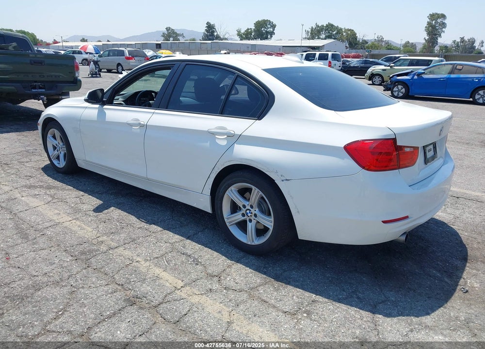 2015 BMW 3 SERIES VIN: WBA3B1C51FK141111