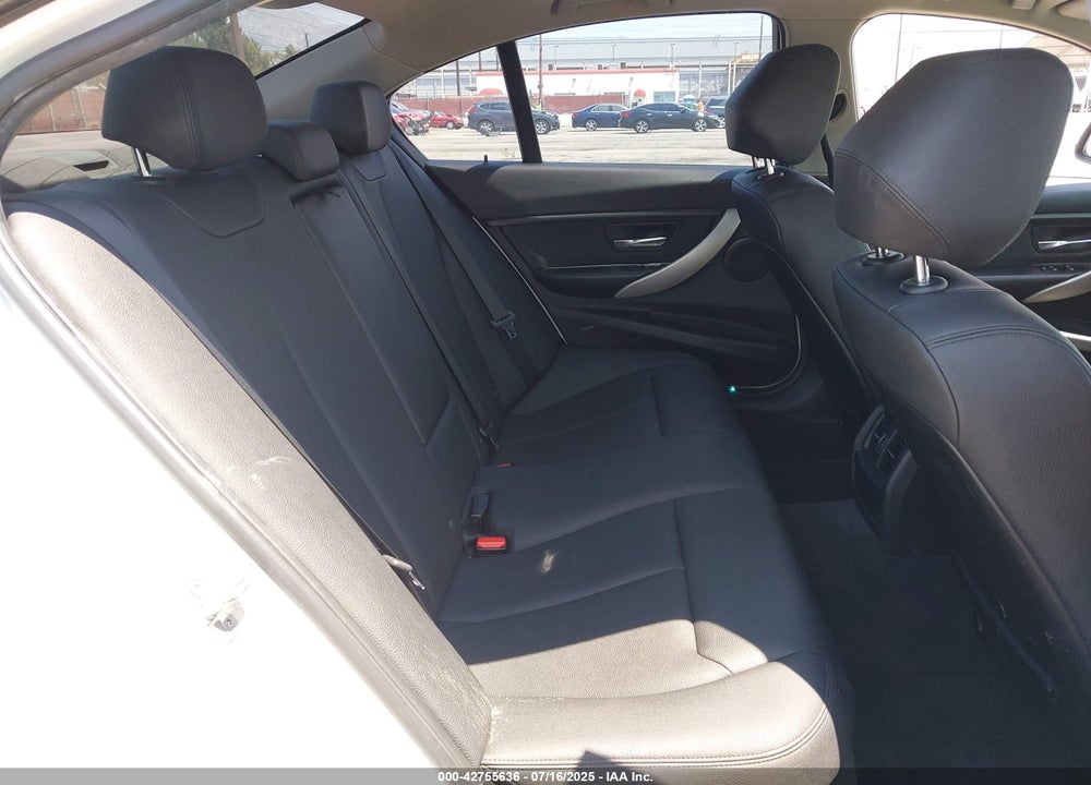 2015 BMW 3 SERIES VIN: WBA3B1C51FK141111
