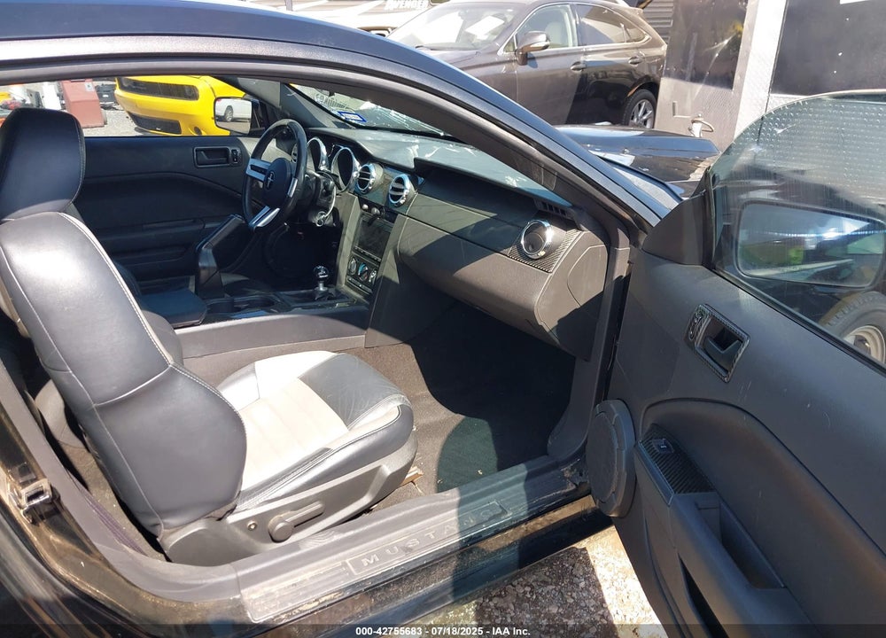 2006 FORD MUSTANG VIN: 1ZVFT82H565153145