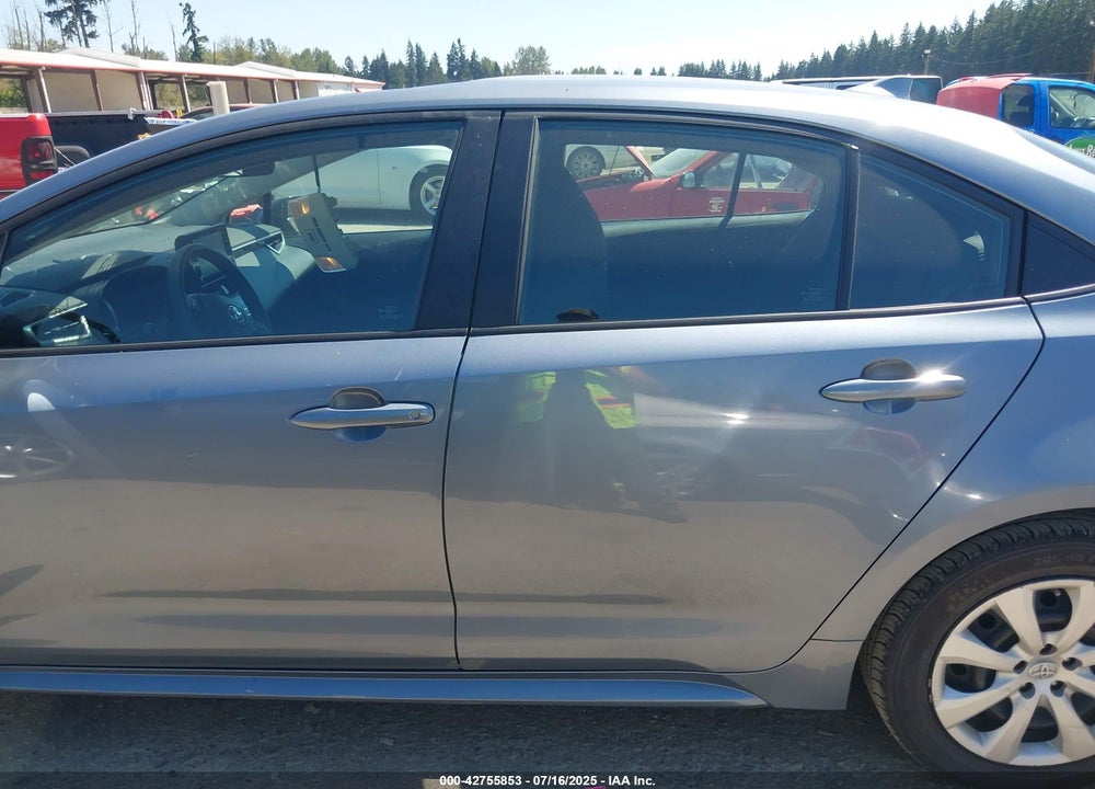2022 TOYOTA COROLLA LE VIN: 5YFEPMAE0NP367772