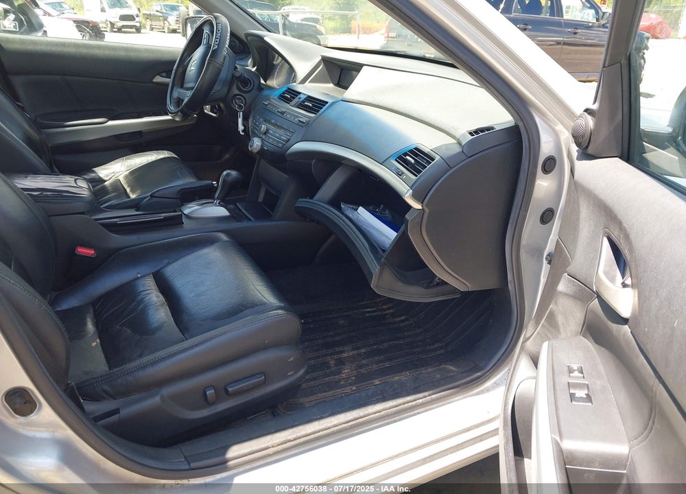 2008 HONDA ACCORD VIN: 1HGCP36888A041569