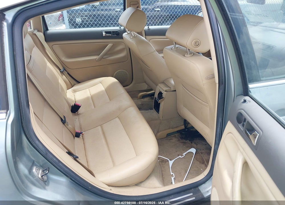 2004 VOLKSWAGEN PASSAT GLS VIN: WVWPD63B24P332392