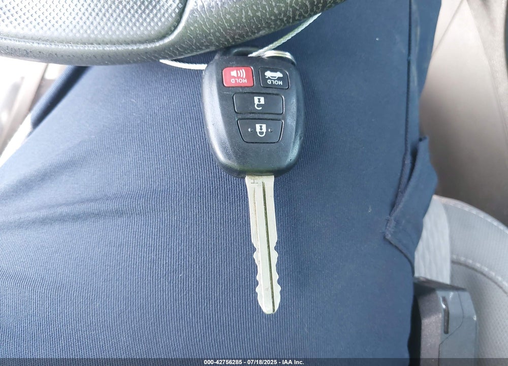 2014 TOYOTA COROLLA VIN: 5YFBURHE7EP123826