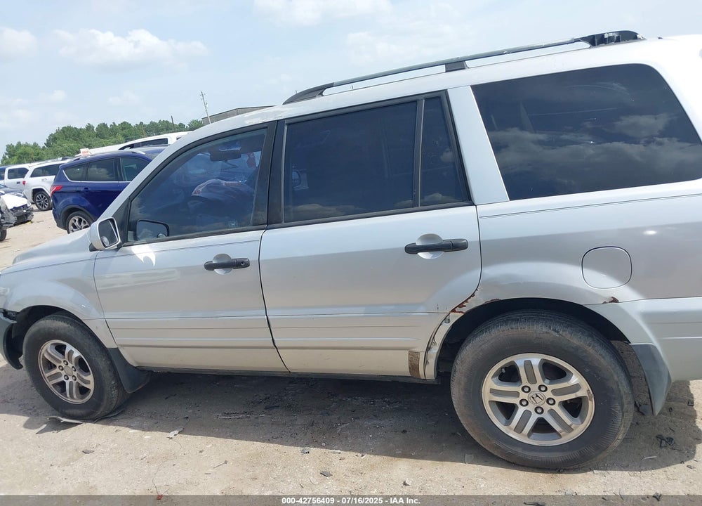 2005 HONDA PILOT EX VIN: 5FNYF18445B058362