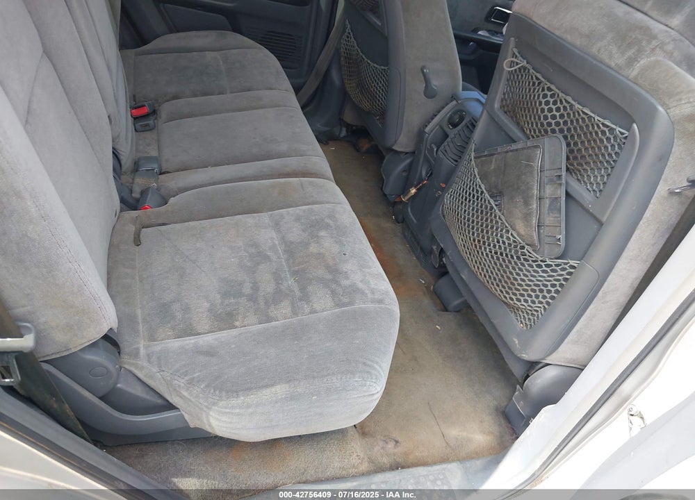 2005 HONDA PILOT EX VIN: 5FNYF18445B058362