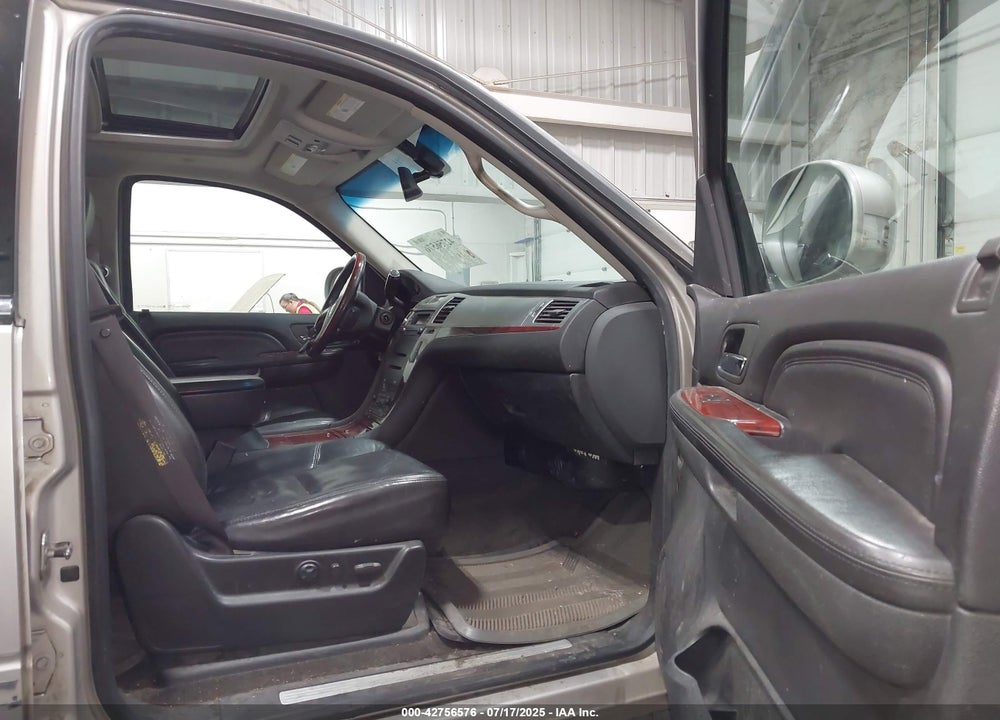 2007 CADILLAC ESCALADE VIN: 1GYFK63847R217754