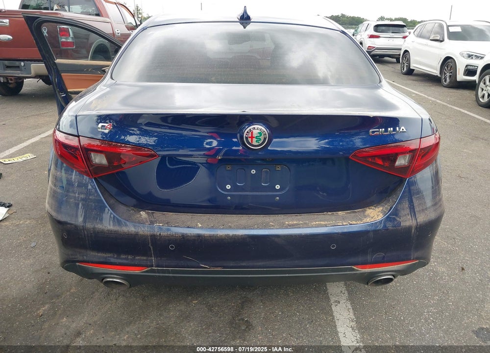 2018 ALFA ROMEO GIULIA AWD VIN: ZARFAEDN9J7563556