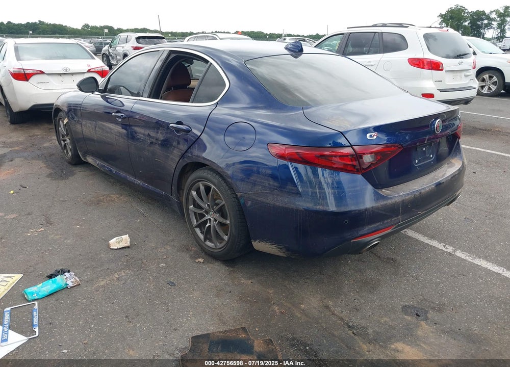 2018 ALFA ROMEO GIULIA AWD VIN: ZARFAEDN9J7563556