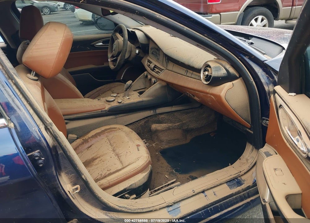 2018 ALFA ROMEO GIULIA AWD VIN: ZARFAEDN9J7563556