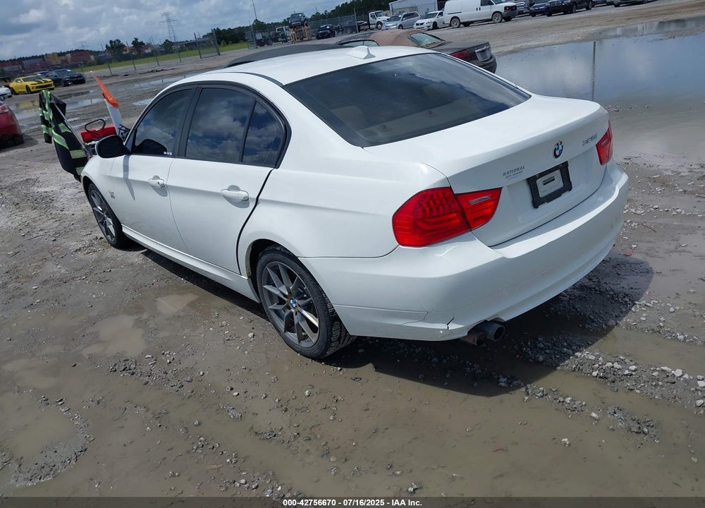 2011 BMW 3 SERIES VIN: WBAPK5G57BNN81345