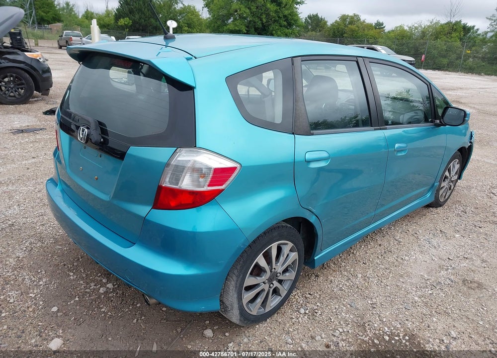 2012 HONDA FIT VIN: JHMGE8H56CC011245