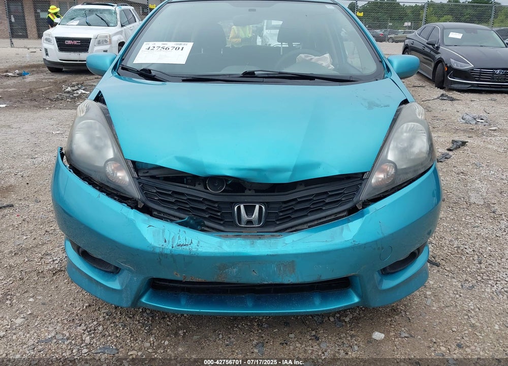 2012 HONDA FIT VIN: JHMGE8H56CC011245