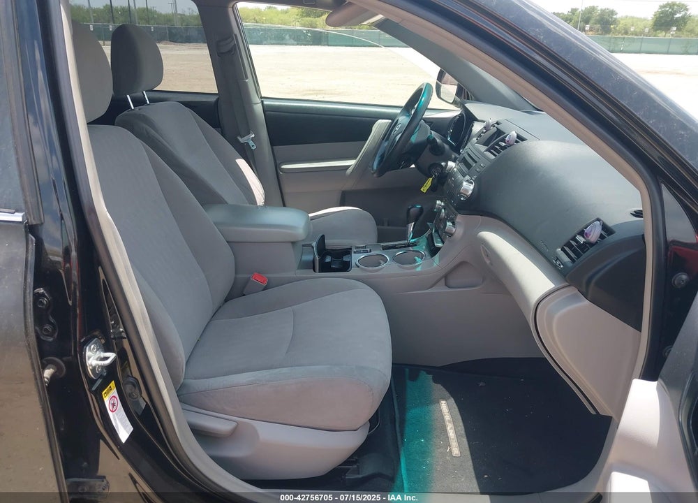 2011 TOYOTA HIGHLANDER SE VIN: 5TDZA3EH1BS012582