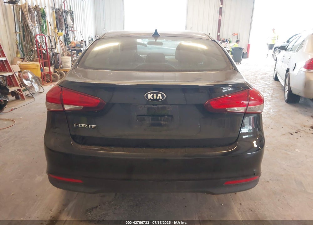 2018 KIA FORTE VIN: 3KPFK4A75JE271863